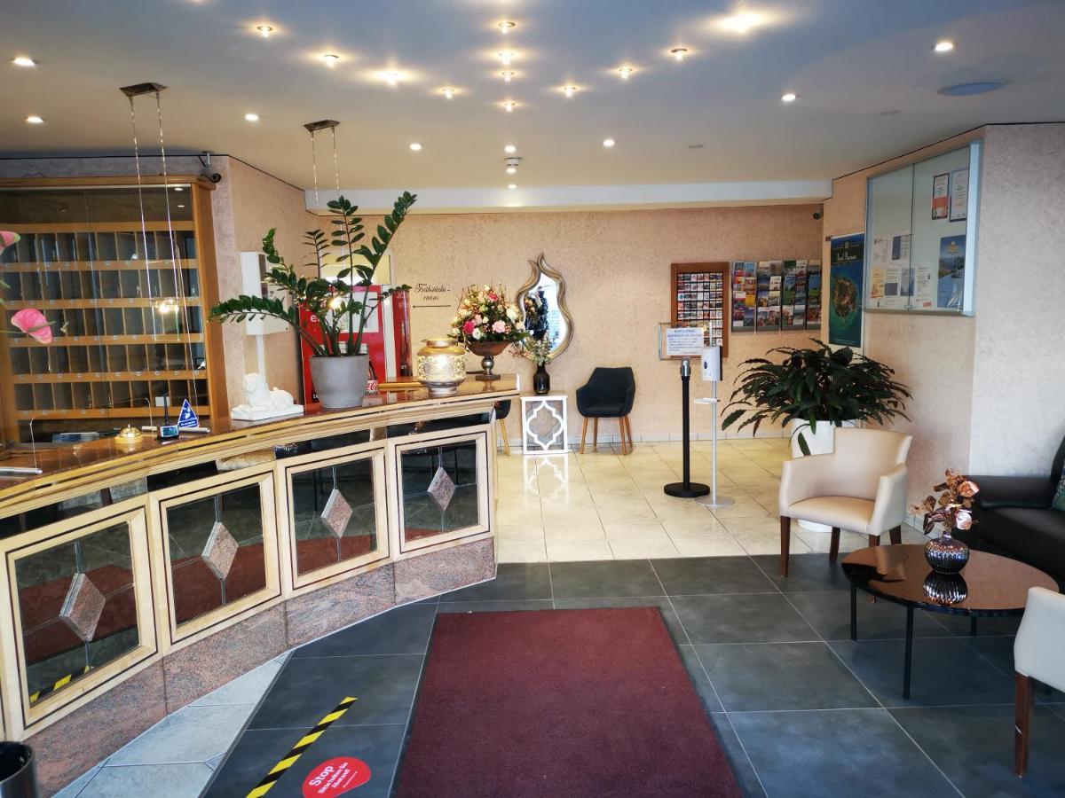 Hotel Loewen Мекенбойрен Екстер'єр фото