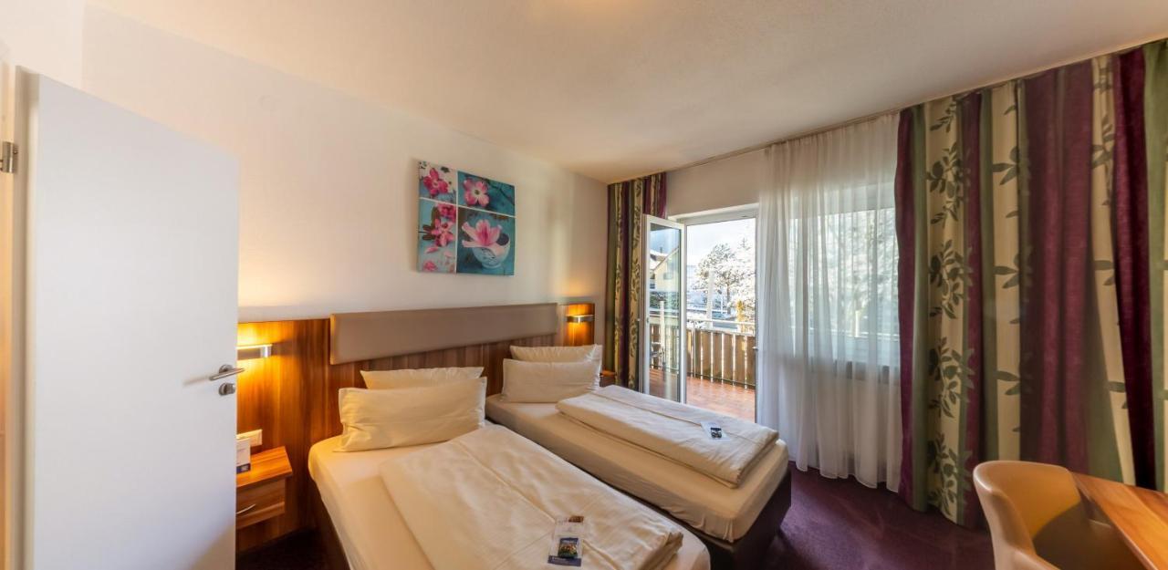 Hotel Loewen Мекенбойрен Екстер'єр фото